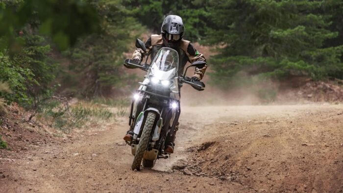 Seluruh sistem pencahayaan sudah menggunakan Full LED