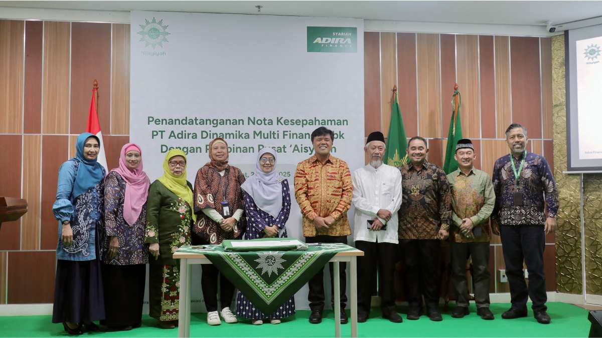 Penandatangan MoU antara Adira Finance dengan Pengurus Pusat 'Aisyiyah