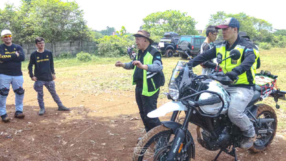 Trail School Royal Enfield